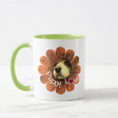 Puppy-Liebe-Peeking aus einer Blume Tasse (Links)