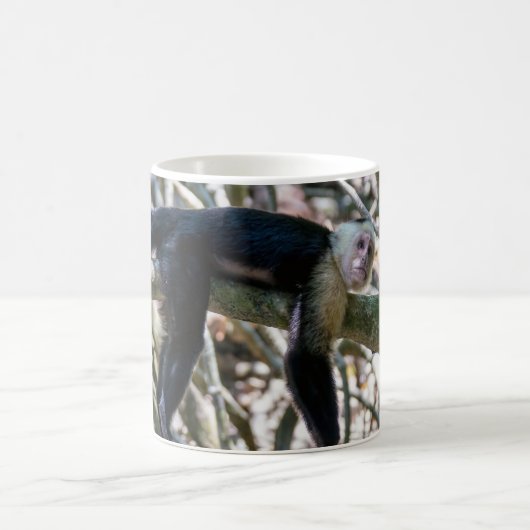 Pura vida für den weißen Kapuzineraffen Kaffeetasse (Mittel)