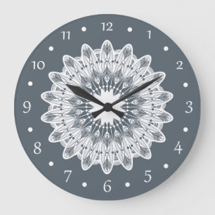 Pure White Lace Mandala Große Wanduhr