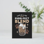 Purer-fect-Mischung: Kaffeedesign für Cat & Coffee Postkarte (Stehend Vorderseite)