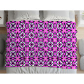 Purple and black geometric mandala pattern fleecedecke