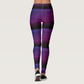purple and blue striped backdrop a bold black  leggings (Rückseite)