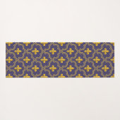 Purple and gold fleur-de-lys quatrefoil pattern yogamatte (Rückseite (Horizontal))