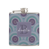 Purple and Green Retro Circles Pattern Monogram Flachmann (Vorderseite)