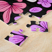 Purple and Pink Flowers and Petals Pattern Black Puzzle (Seite)