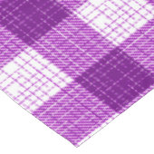 Purple and White Bold Checkered Plaid Design  Tischdecke (Schrägansicht)