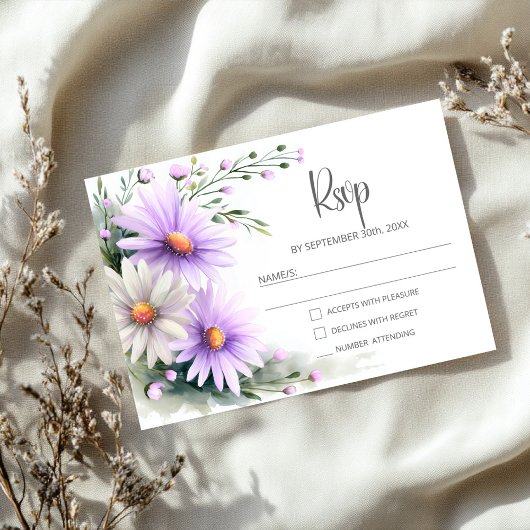 Purple and White Daisies Wedding RSVP Karte