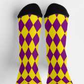 Purple and Yellow Harlequin Checkered Design  Socken (Oben)