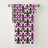 Purple Black Baroque Fleur-de-lis Pattern Design Badhandtuch Set (Insitu)