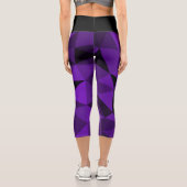 Purple black geometric mesh pattern capri leggings (Rückseite)