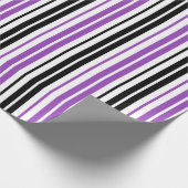 Purple Black White Stripes Pattern Design  Geschenkpapier (Ecke)