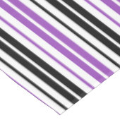 Purple Black White Stripes Pattern Design  Tischdecke (Schrägansicht)
