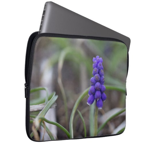 Purple Blumen Laptopschutzhülle (Vorne Rechts)