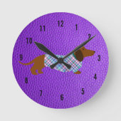 Purple Dachshund Wall Clock Runde Wanduhr (Vorderseite)