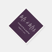 Purple Elegant Modern Script Mr. and Mrs. Wedding Serviette (Ecke)