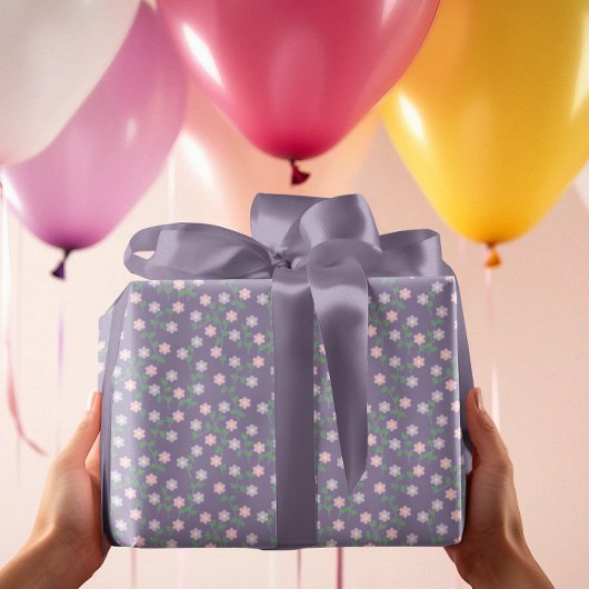 Purple Floral Birthday Geschenkpapier
