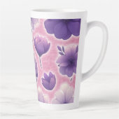 Purple Floral Latte Mug Elegant Pastel Flower Art Milchtasse (Rechts)