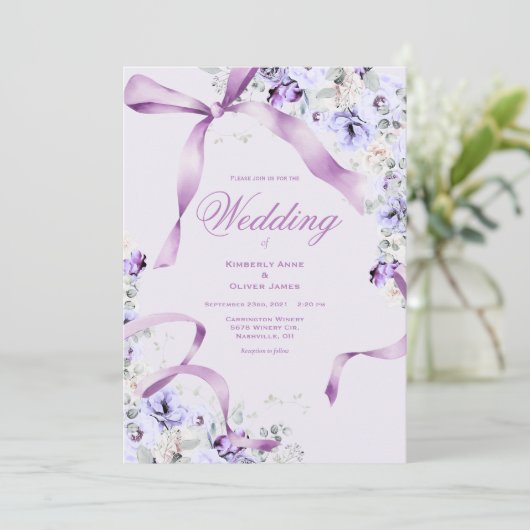 Purple Floral Ribbons Elegant Wedding Invitation Einladung (Stehend Vorderseite)