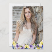 Purple Flowers Girl Graduation Party Einladung (Rückseite)