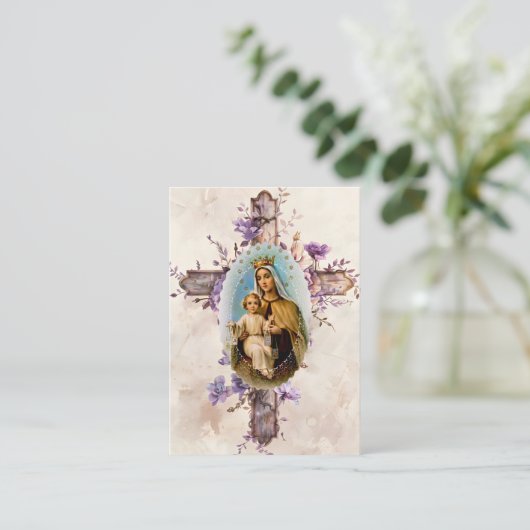 Purple Flowers Jungfrau Mary Funerary Prayer Card Platzkarte (Stehend Vorderseite)