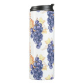 Purple grapes seamless pattern on white isolated b thermosbecher (Nach links gedreht)