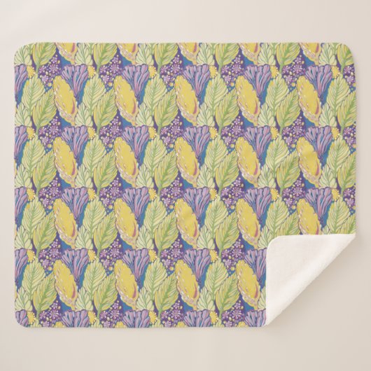 Purple Green Yellow Ornamental Floral Pattern. Sherpadecke (Vorderseite (Horizontal))