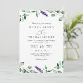 Purple Lavender Greenery Rustic QR Code Wedding Einladung (Stehend Vorderseite)
