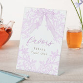 purple lilac design favors sign sockelschild (In Situ)