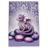 Purple Magical Dragon Baby Shower Mittlere Geschenktüte (Rückseite)