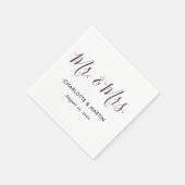 Purple Modern Script Mr. and Mrs. Wedding Serviette (Ecke)