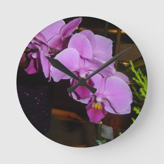Purple Orchid Wall Clock Runde Wanduhr (Vorderseite)