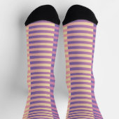 Purple Pink Yellow Striped Pattern Socken (Oben)