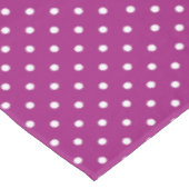 Purple Polka Dot Pattern Tischdecke (Schrägansicht)