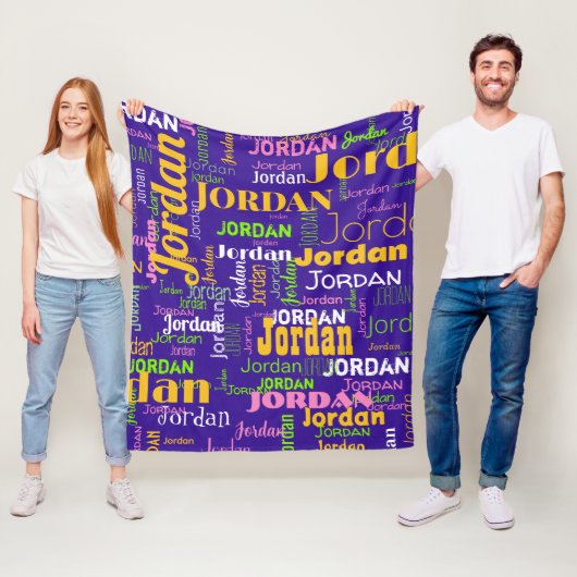 Purple Repeating Name Pattern w/ Pink & Yellow Fleecedecke (Beispiel)