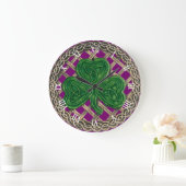 Purple Shamrock & Celtic Knots Roman Numeral Clock Große Wanduhr (Zuhause)