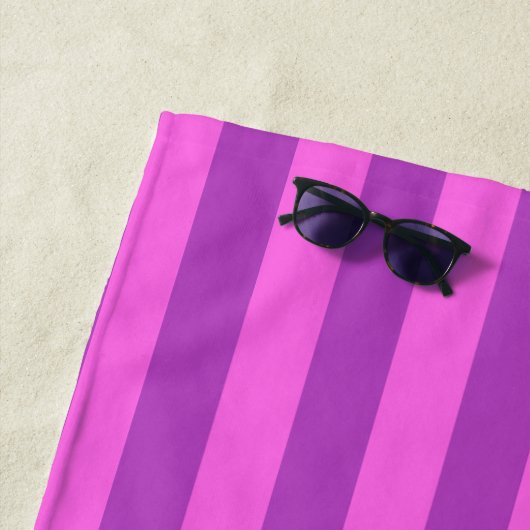 Purple Two Tone Stripes  Strandtuch (Beispiel)