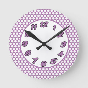 Purple & White Polka Dots Runde Wanduhr