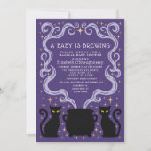 Purple Witchy Baby is Brewing Baby Shower Einladung (Vorderseite)