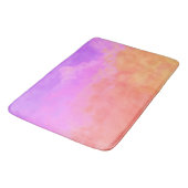 Purples und oranfarbene Abstrakte Wolken Badematte (Schrägansicht)