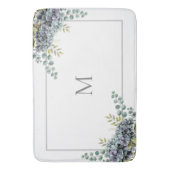 Purplisch Hydrangeas Eucalyptus Mit Monogramm Badematte (Vorderseite Vertikal)