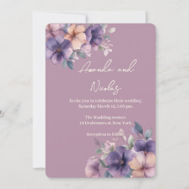 Purpulfarbene Blume zur Einladung zum Hochzeitstag