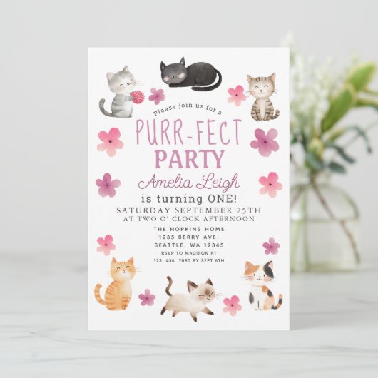 Purr-fekte Niedliche Katzen Blumenmädchen 1. Gebur Einladung (Stehend Vorderseite)
