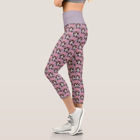 Purr-süßer Chibi Kawaii Kitten in Pink Capri Leggings (Links)
