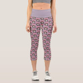 Purr-süßer Chibi Kawaii Kitten in Pink Capri Leggings (Vorderseite)
