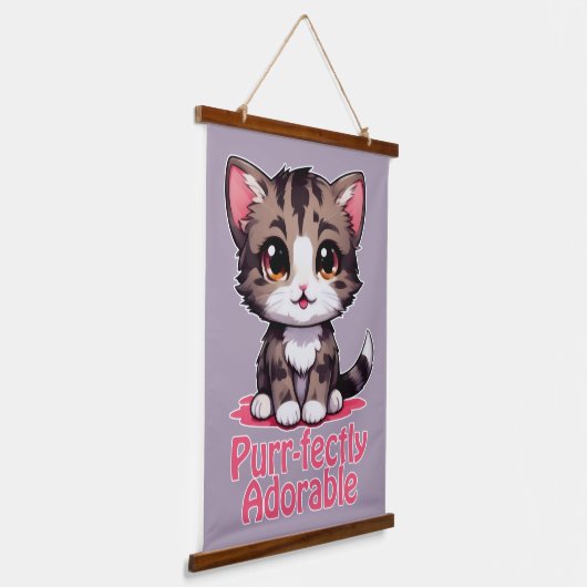 Purr-süßer Chibi Kawaii Kitten in Pink Wandteppich Mit Holzrahmen (Gewinkelt)