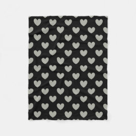 Pussywillow Gray Polka Herz auf schwarz Fleecedecke