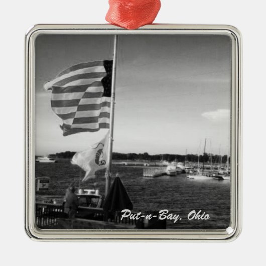 Put-n-Bay, Ohio American Flag Boat Ornament (Vorne)