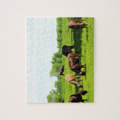 Puzzle - braune Kühe Weiden in grüner Weide (Vertikal)