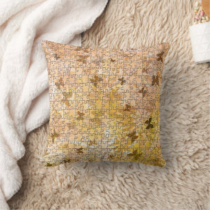 Puzzle Butterflies und Daisies-Browns von STaylor Kissen