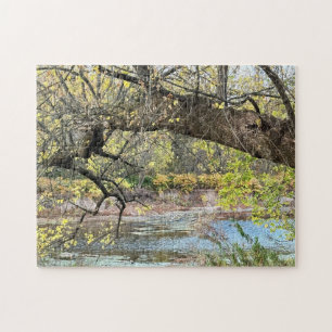 Puzzle des Wasserspiegels im Herbst